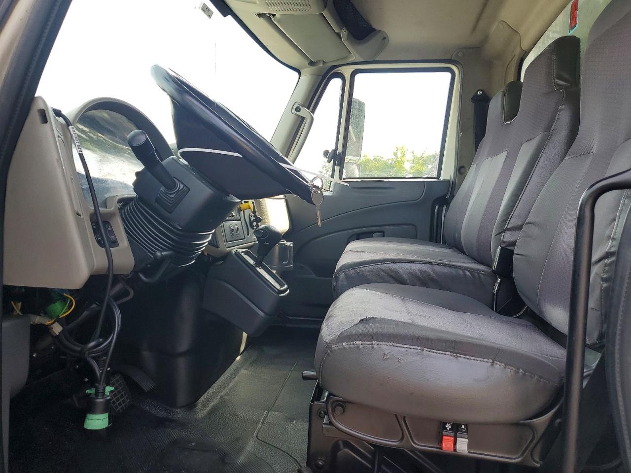 2017 INTERNATIONAL 4000 SERIE