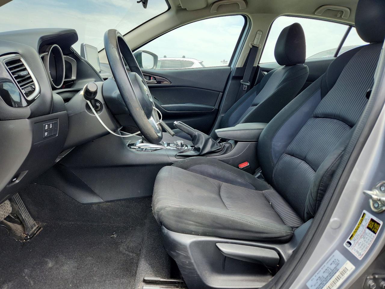 2016 MAZDA 3