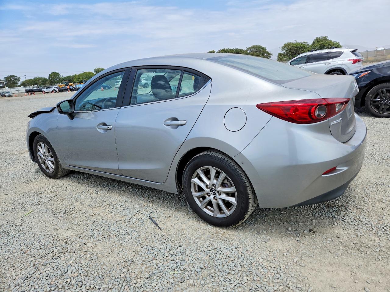 2016 MAZDA 3