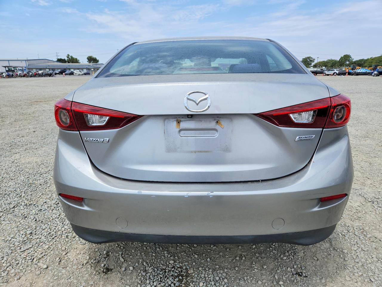 2016 MAZDA 3