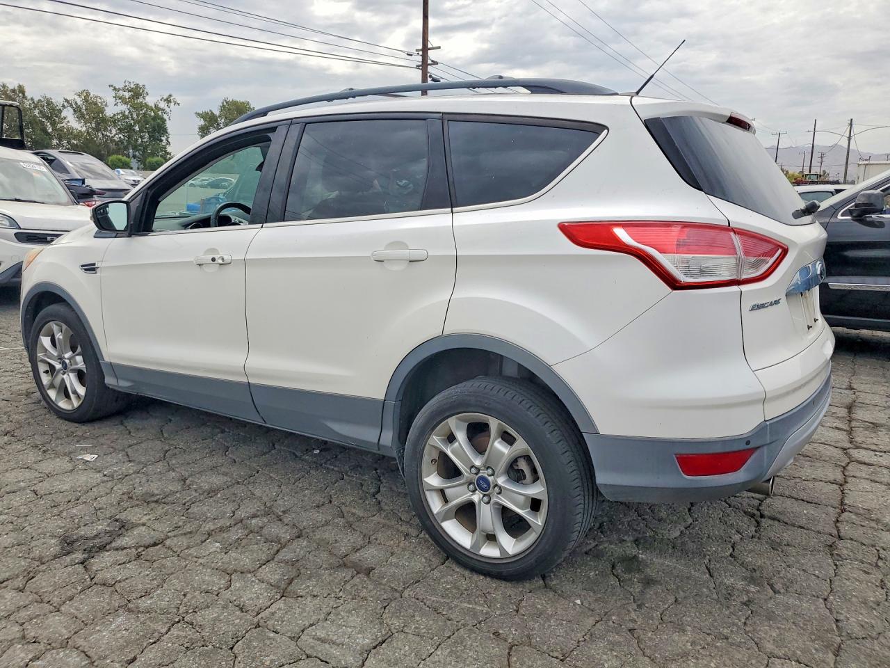 2013 FORD ESCAPE