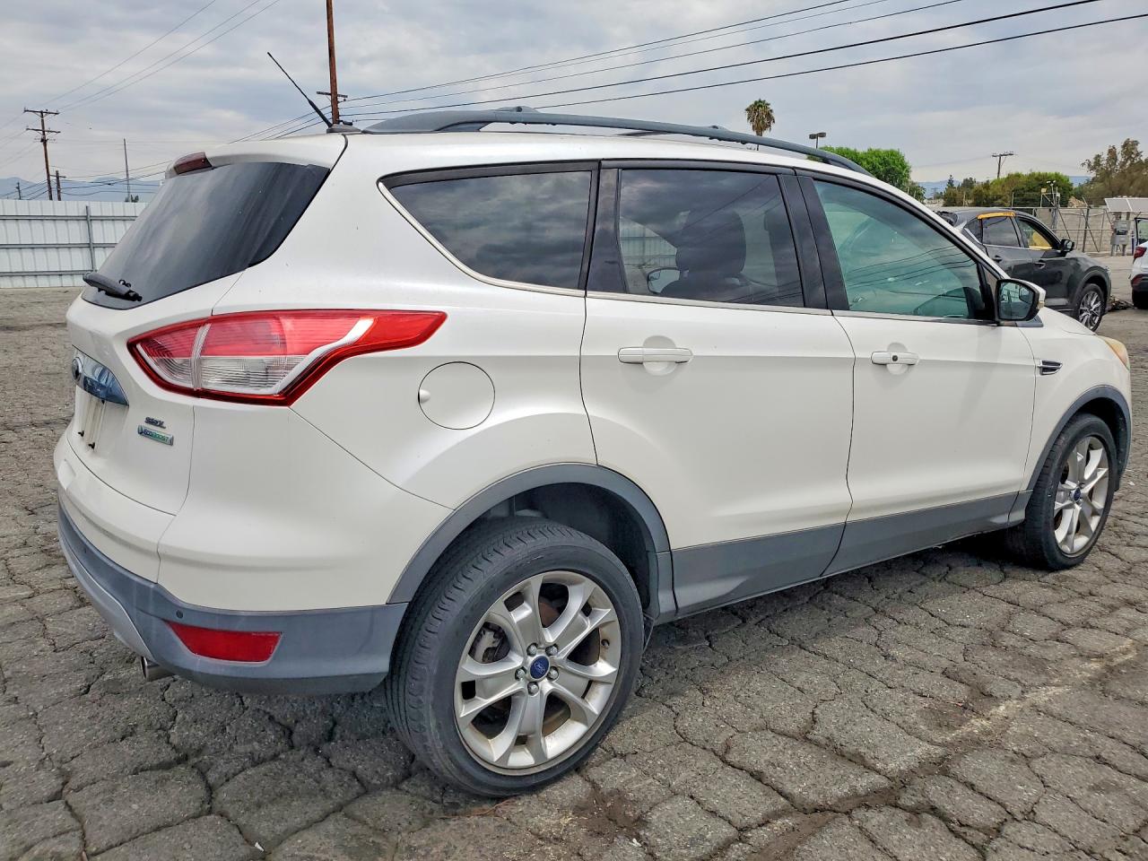 2013 FORD ESCAPE