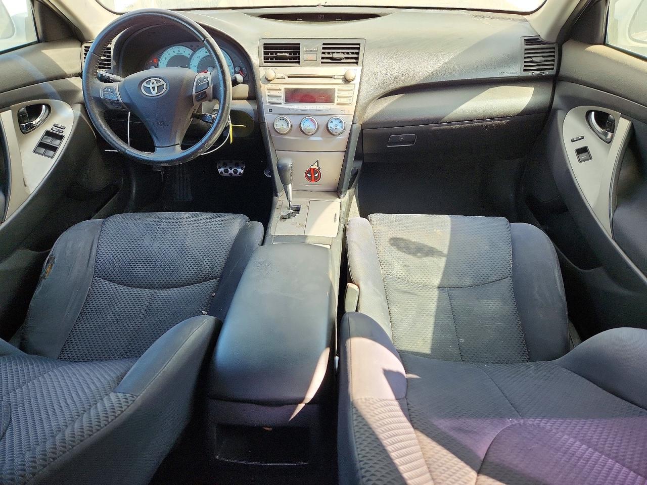 2011 TOYOTA CAMRY