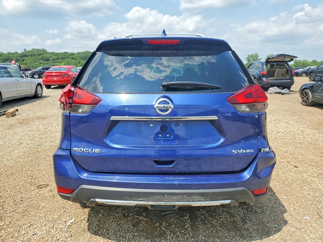 2017 NISSAN ROGUE