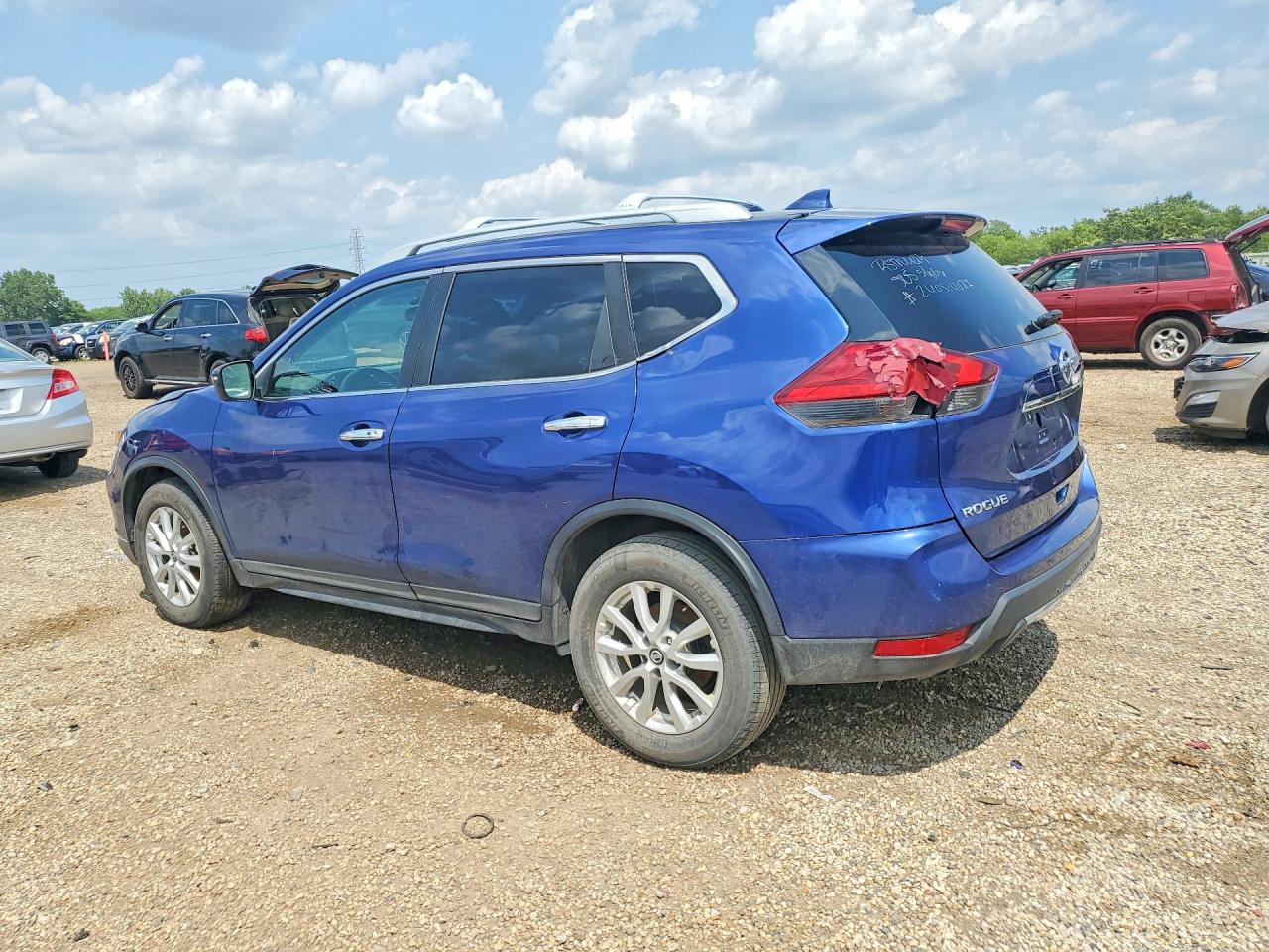 2017 NISSAN ROGUE