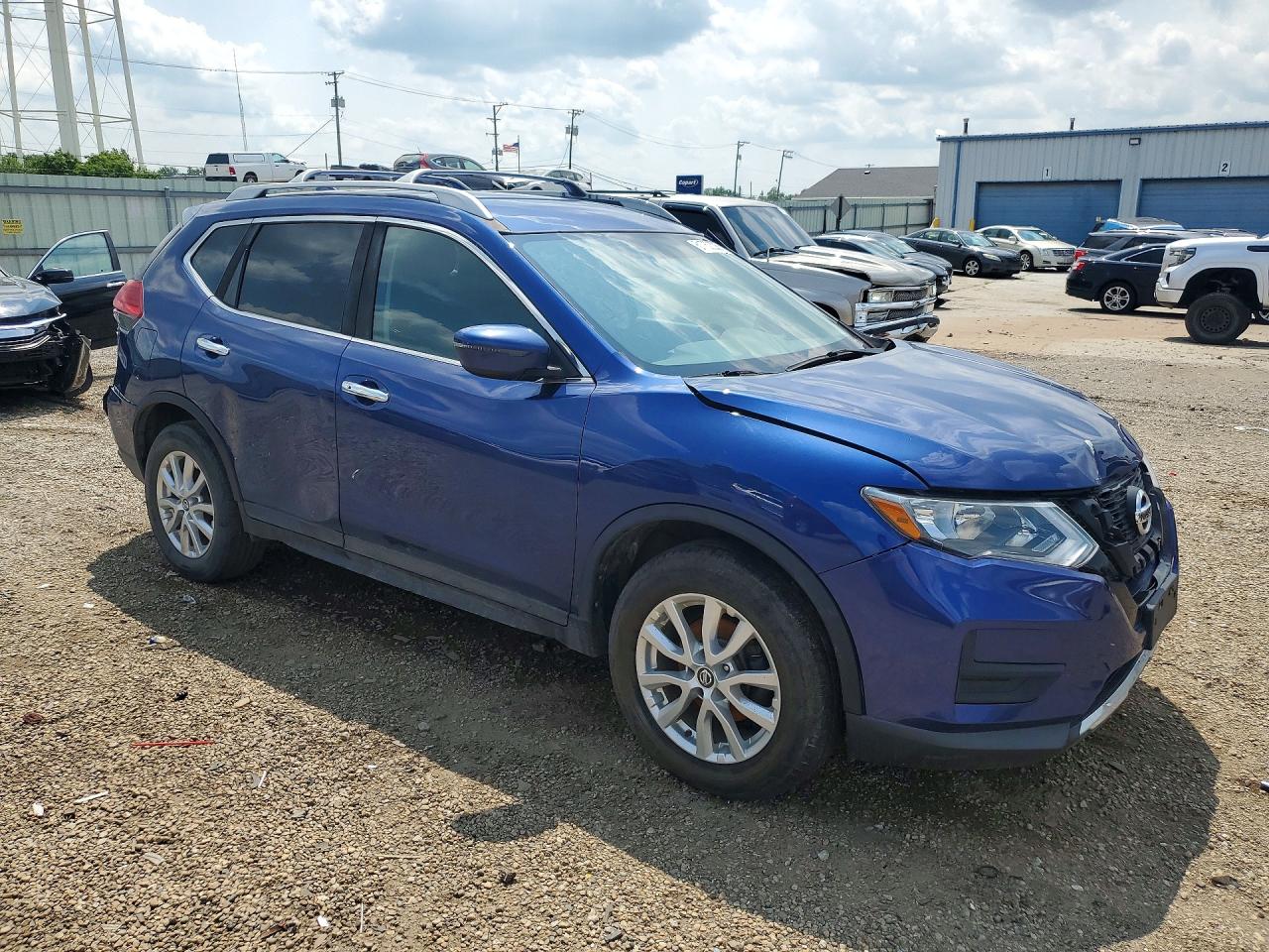 2017 NISSAN ROGUE