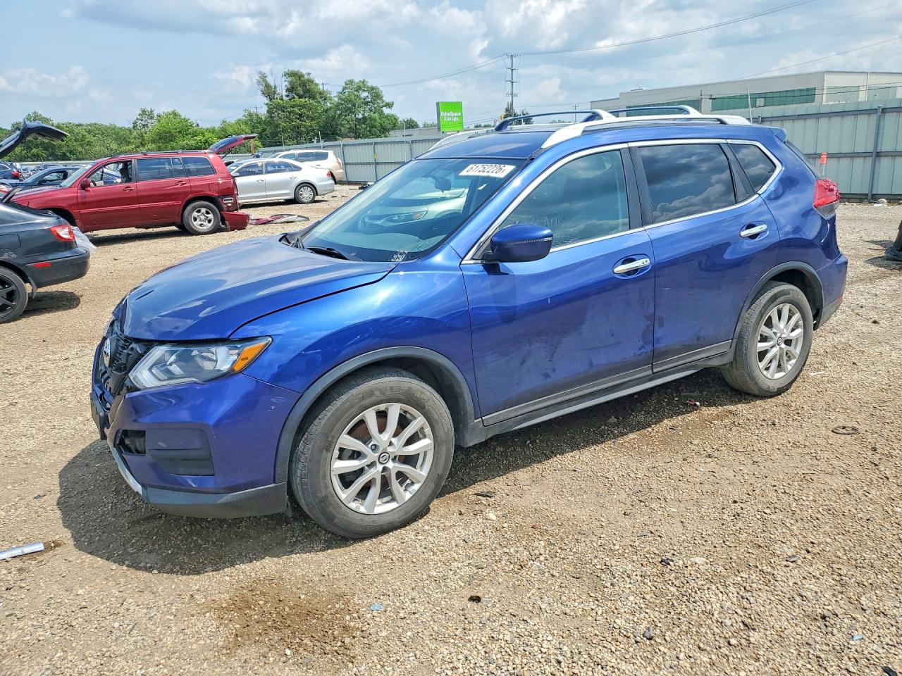 2017 NISSAN ROGUE
