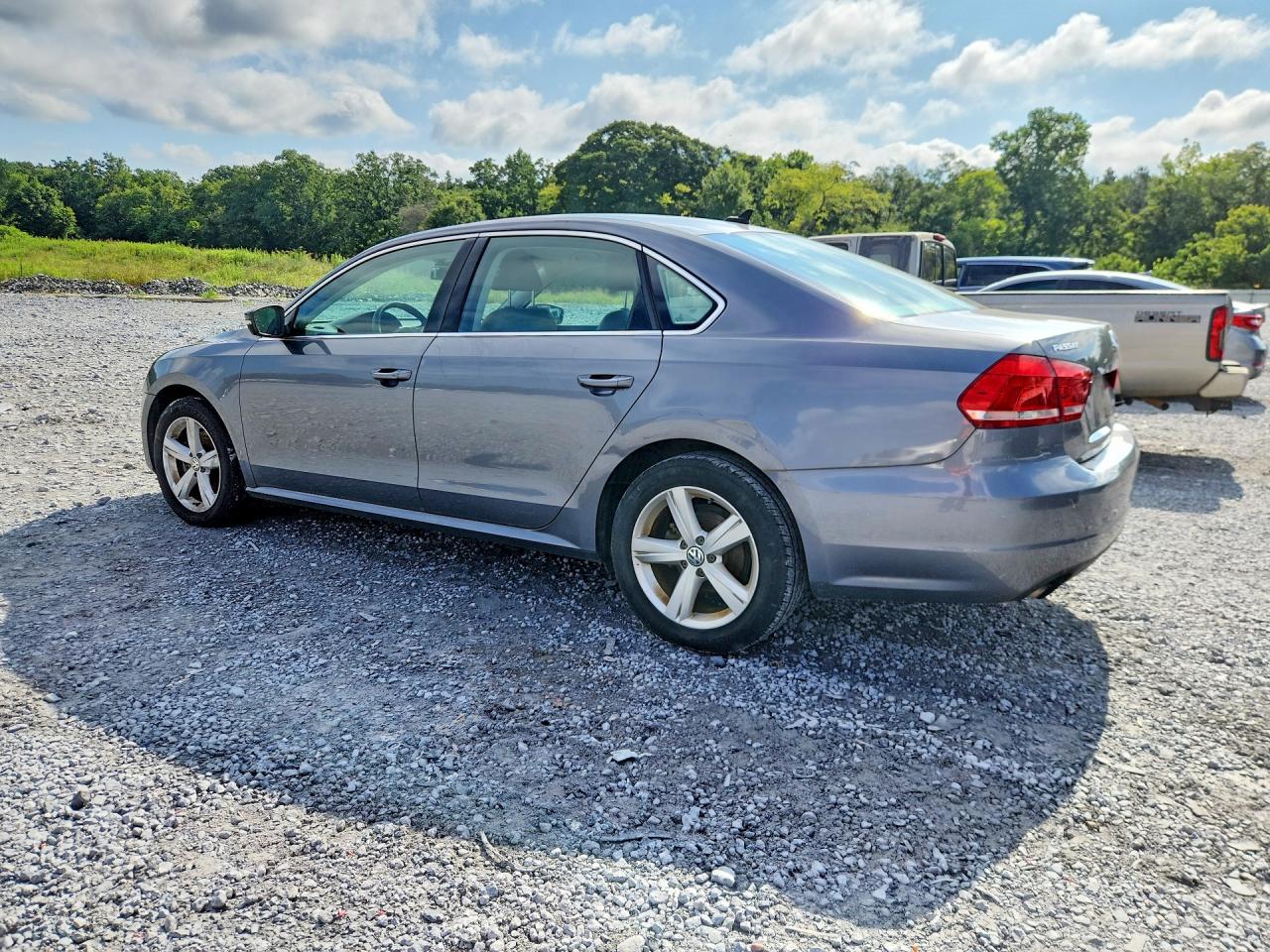 2015 VOLKSWAGEN PASSAT