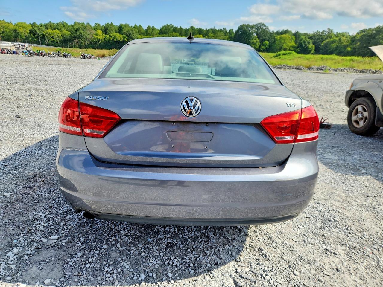 2015 VOLKSWAGEN PASSAT