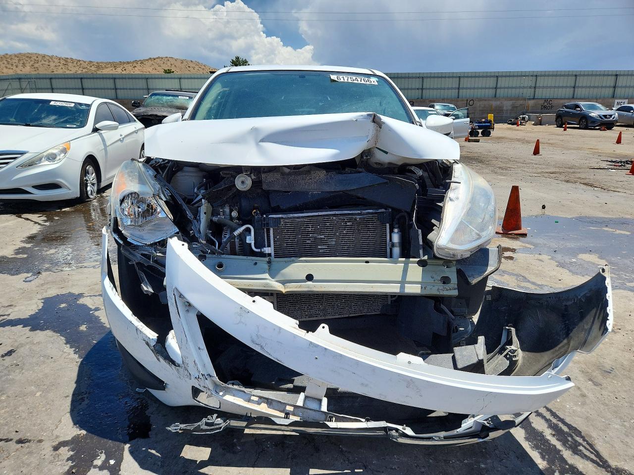 2016 NISSAN VERSA