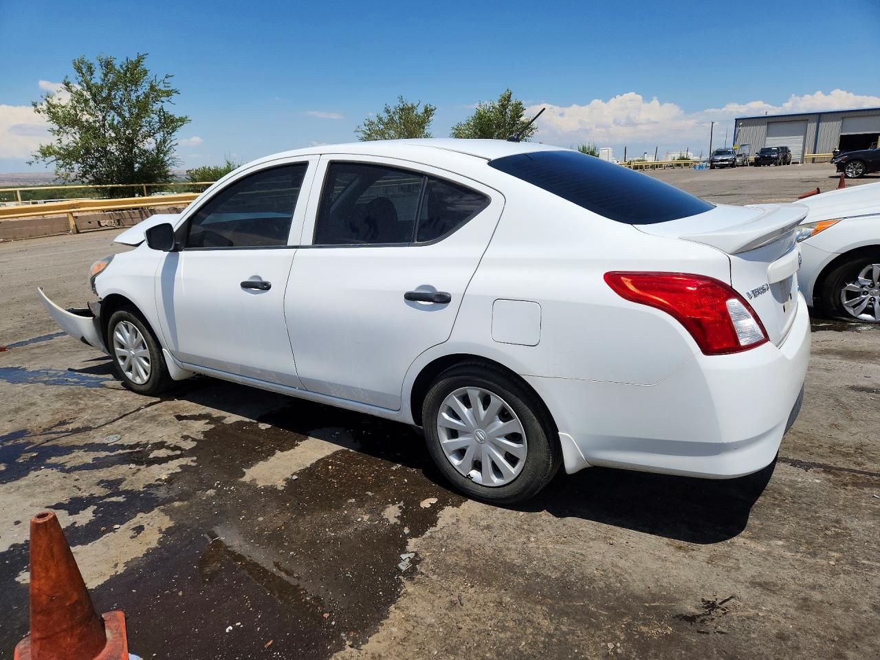 2016 NISSAN VERSA