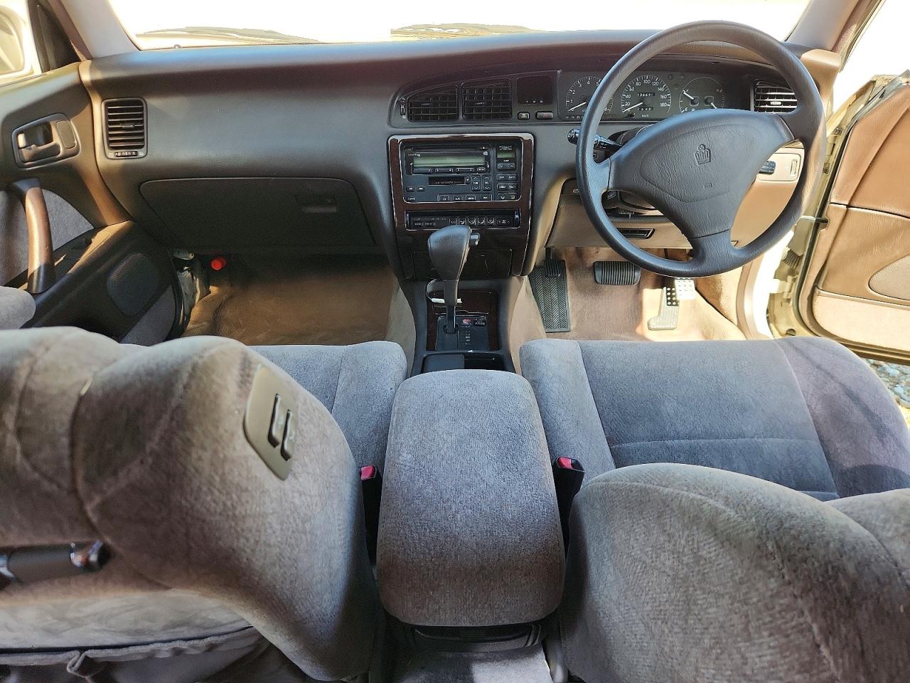 1994 TOYOTA CROWN SIGN