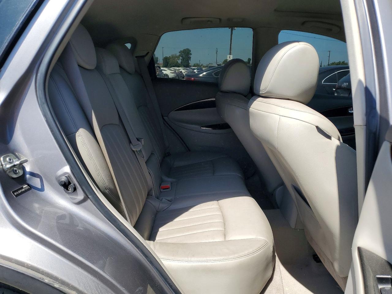 2010 INFINITI EX35