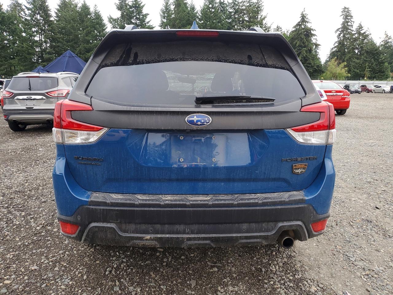 2022 SUBARU FORESTER