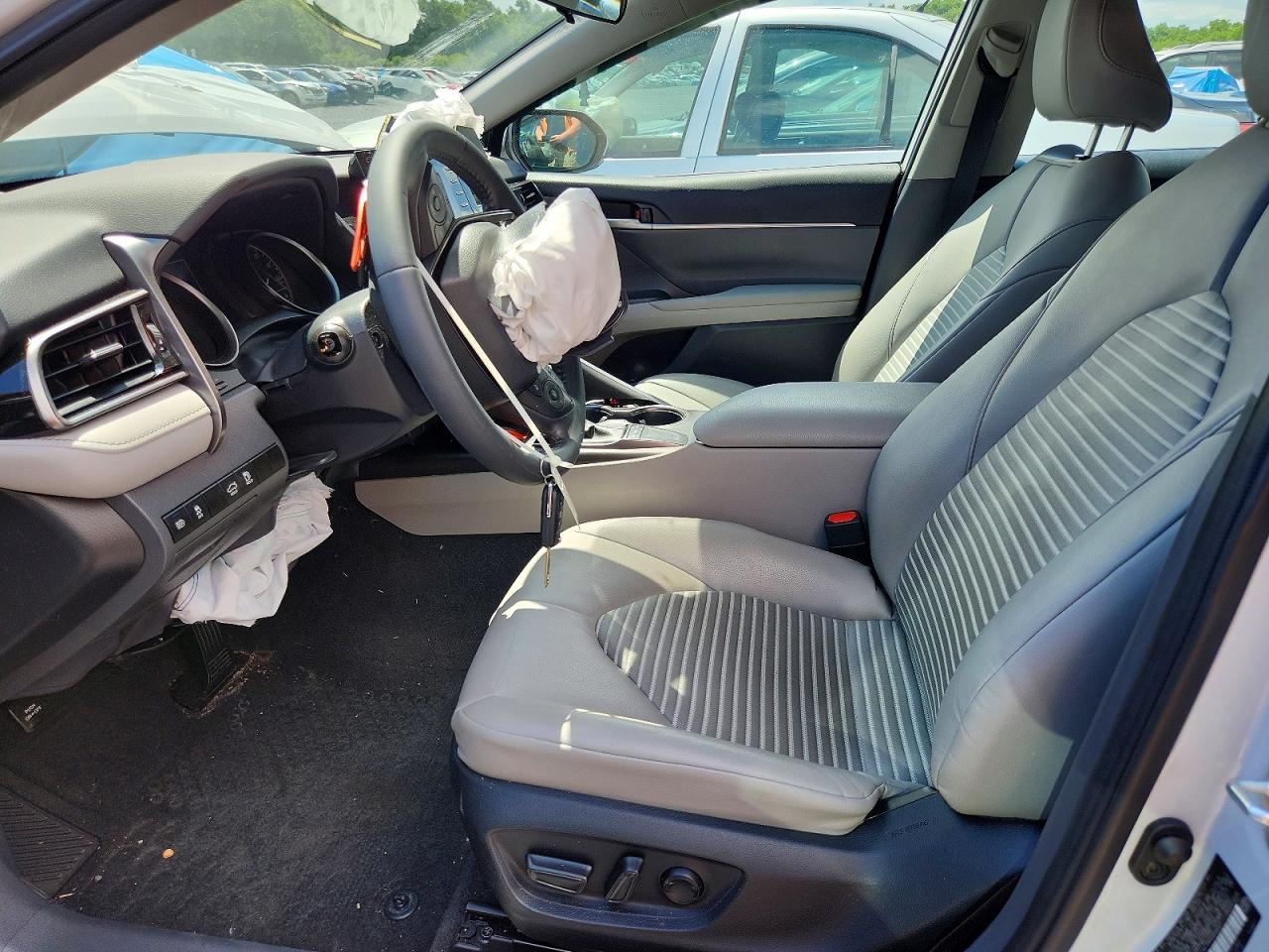 2024 TOYOTA CAMRY