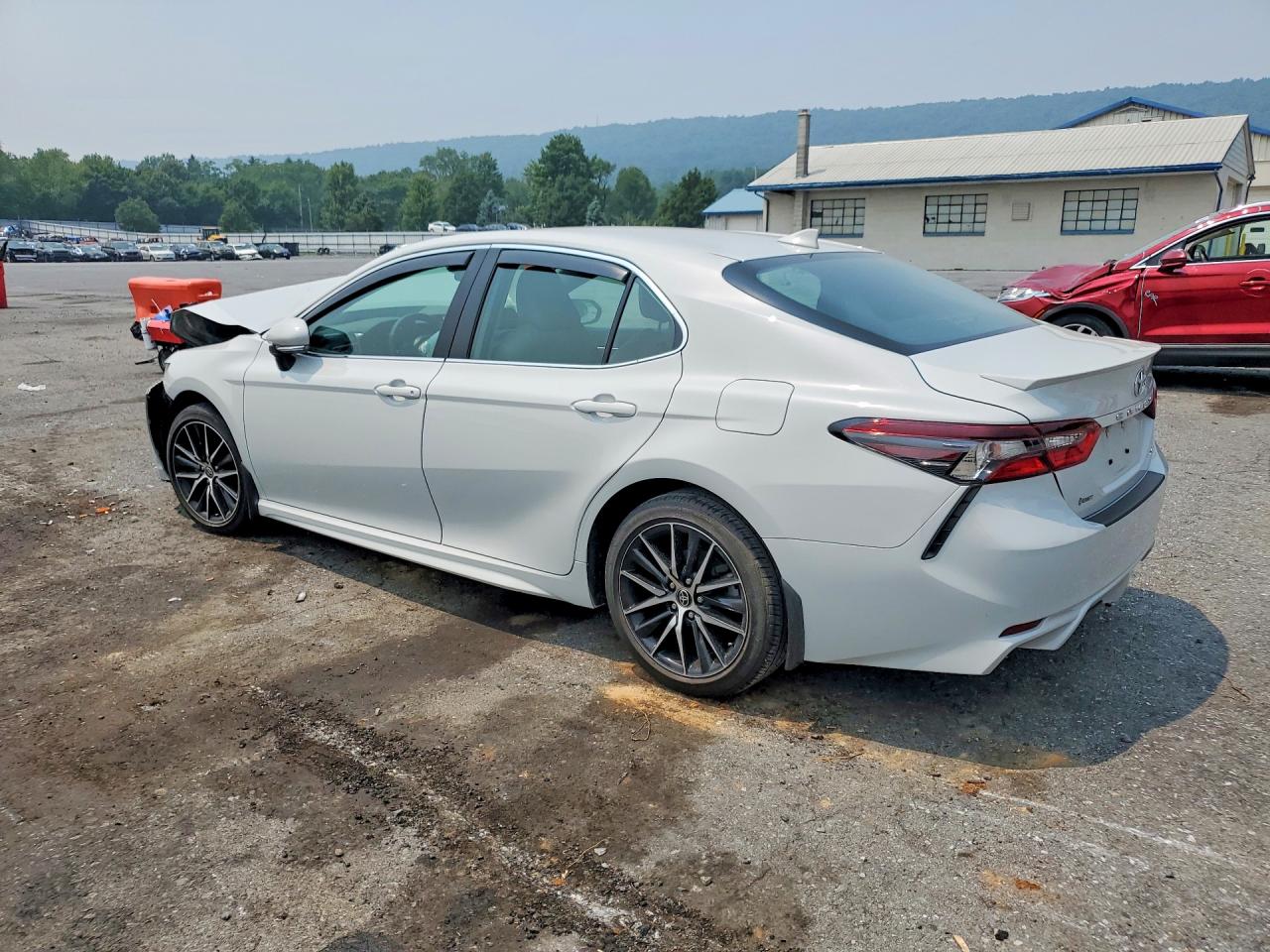 2024 TOYOTA CAMRY