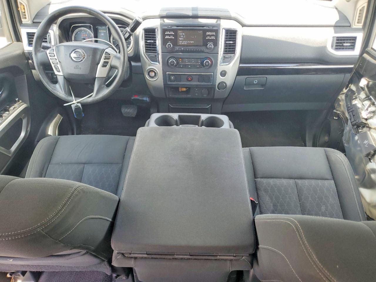 2017 NISSAN TITAN