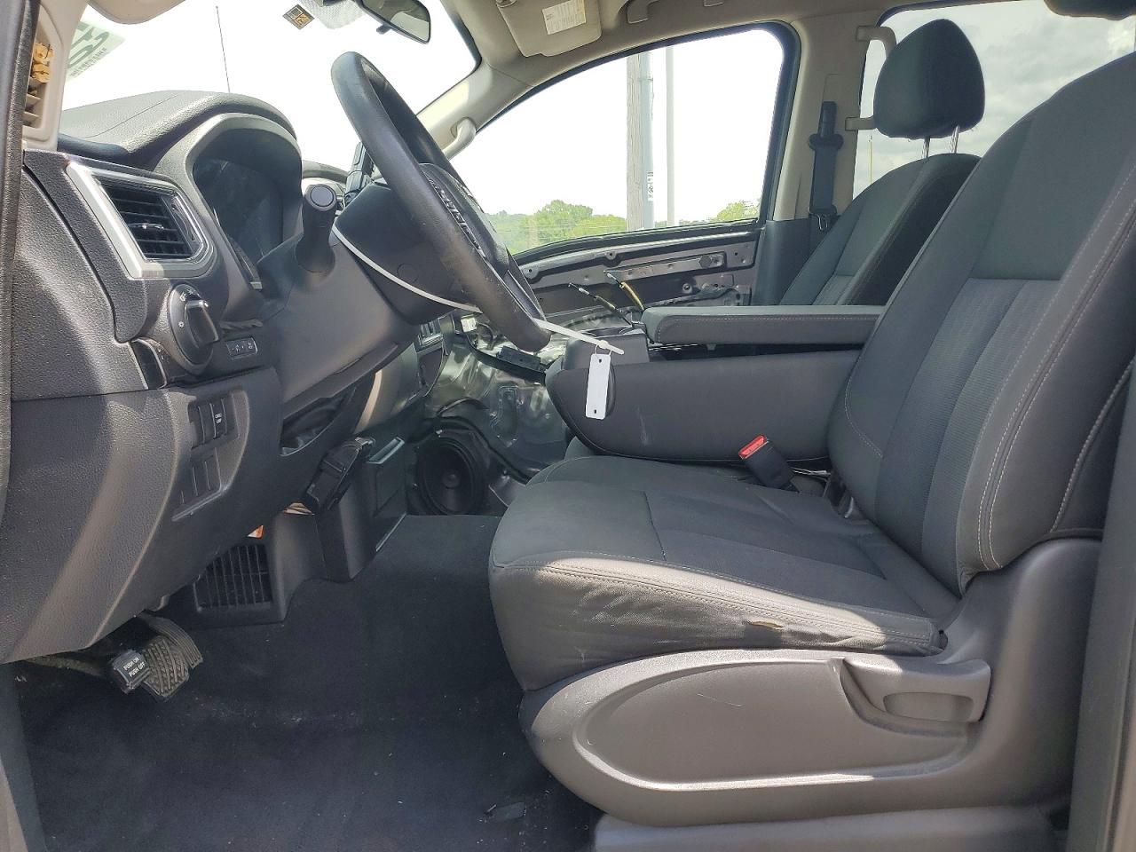 2017 NISSAN TITAN