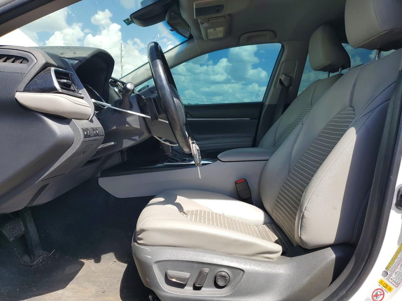 2018 TOYOTA CAMRY