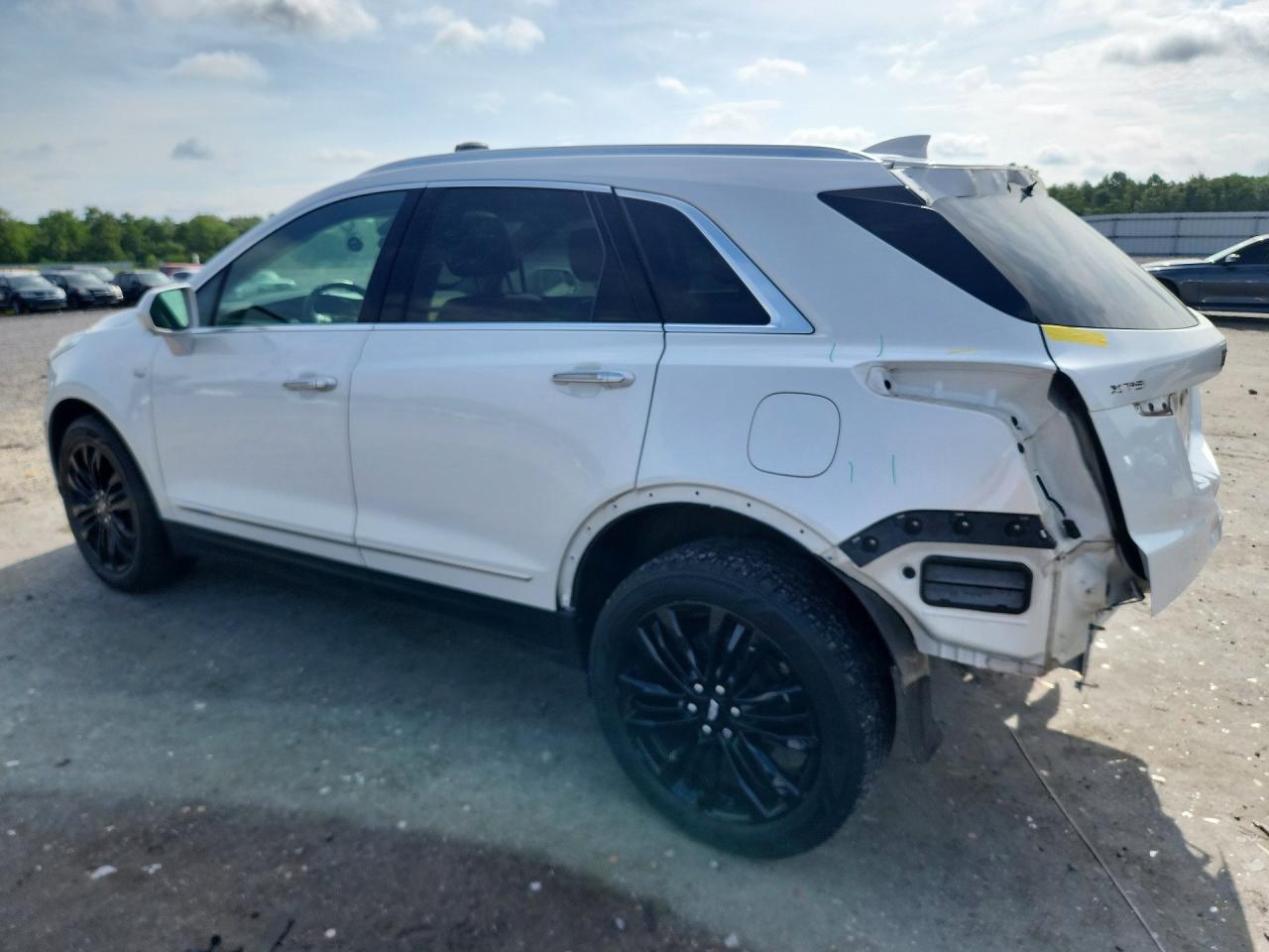 2017 CADILLAC XT5