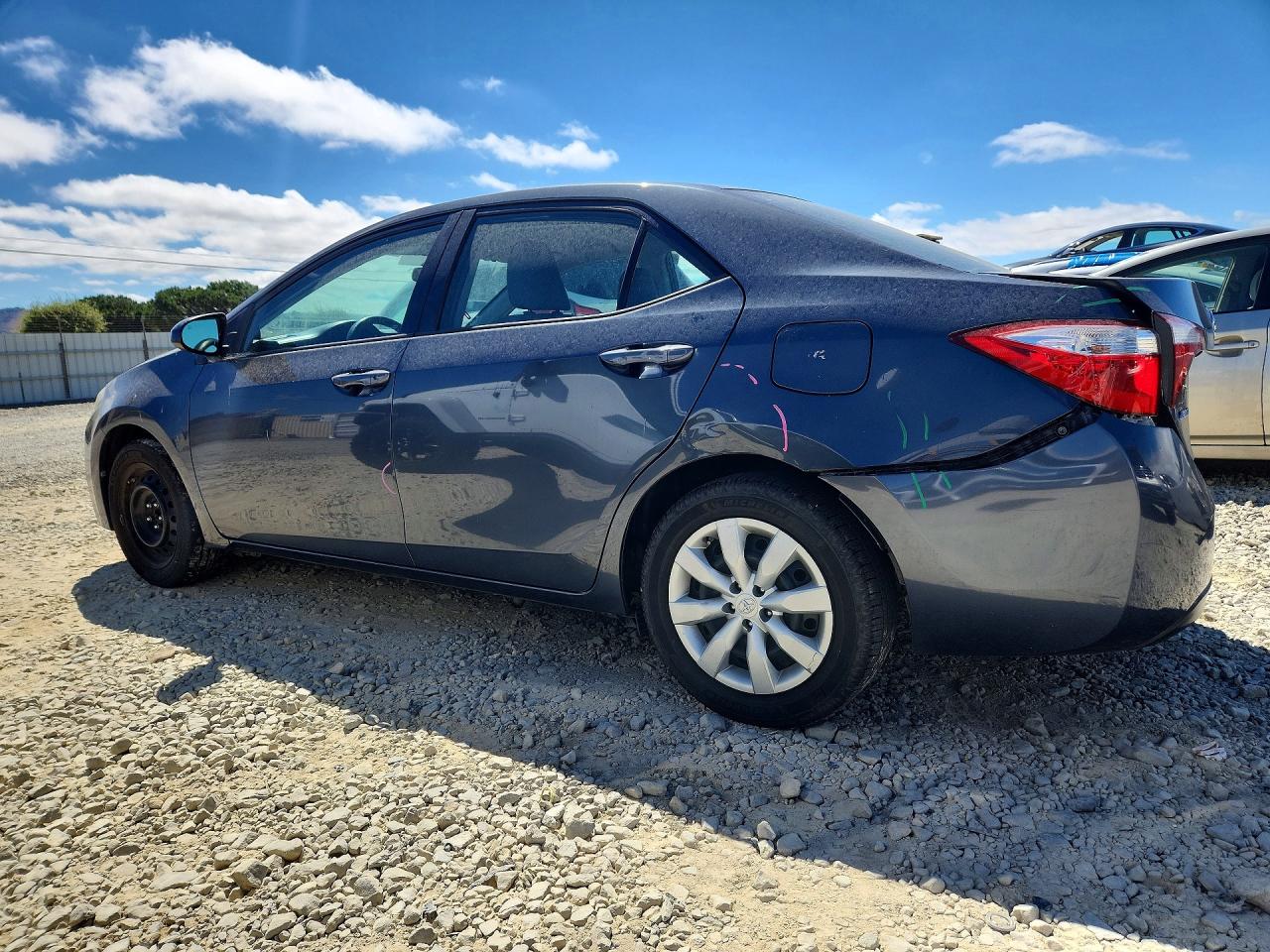 2015 TOYOTA COROLLA