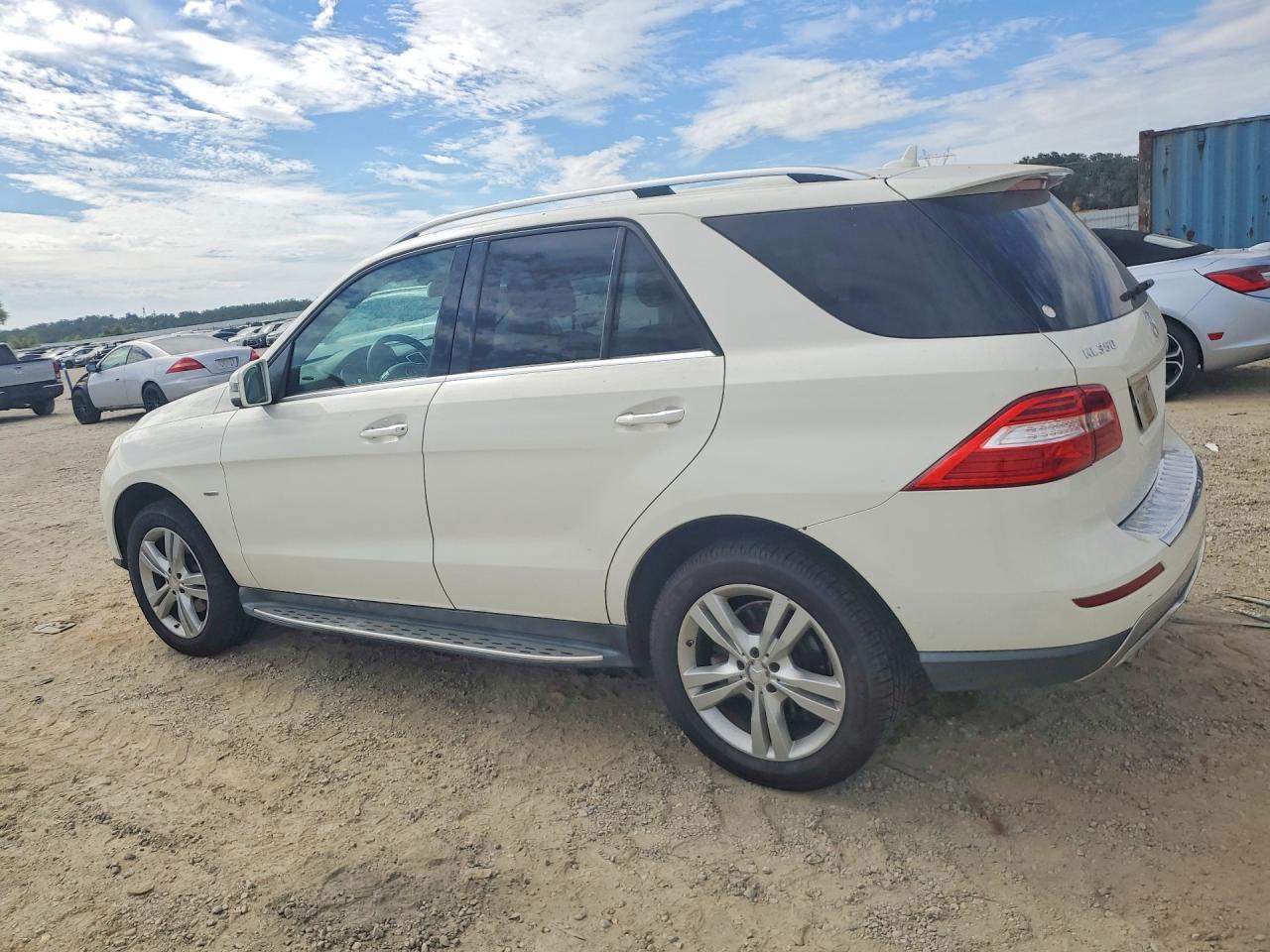2012 MERCEDES-BENZ ML 350 BLU