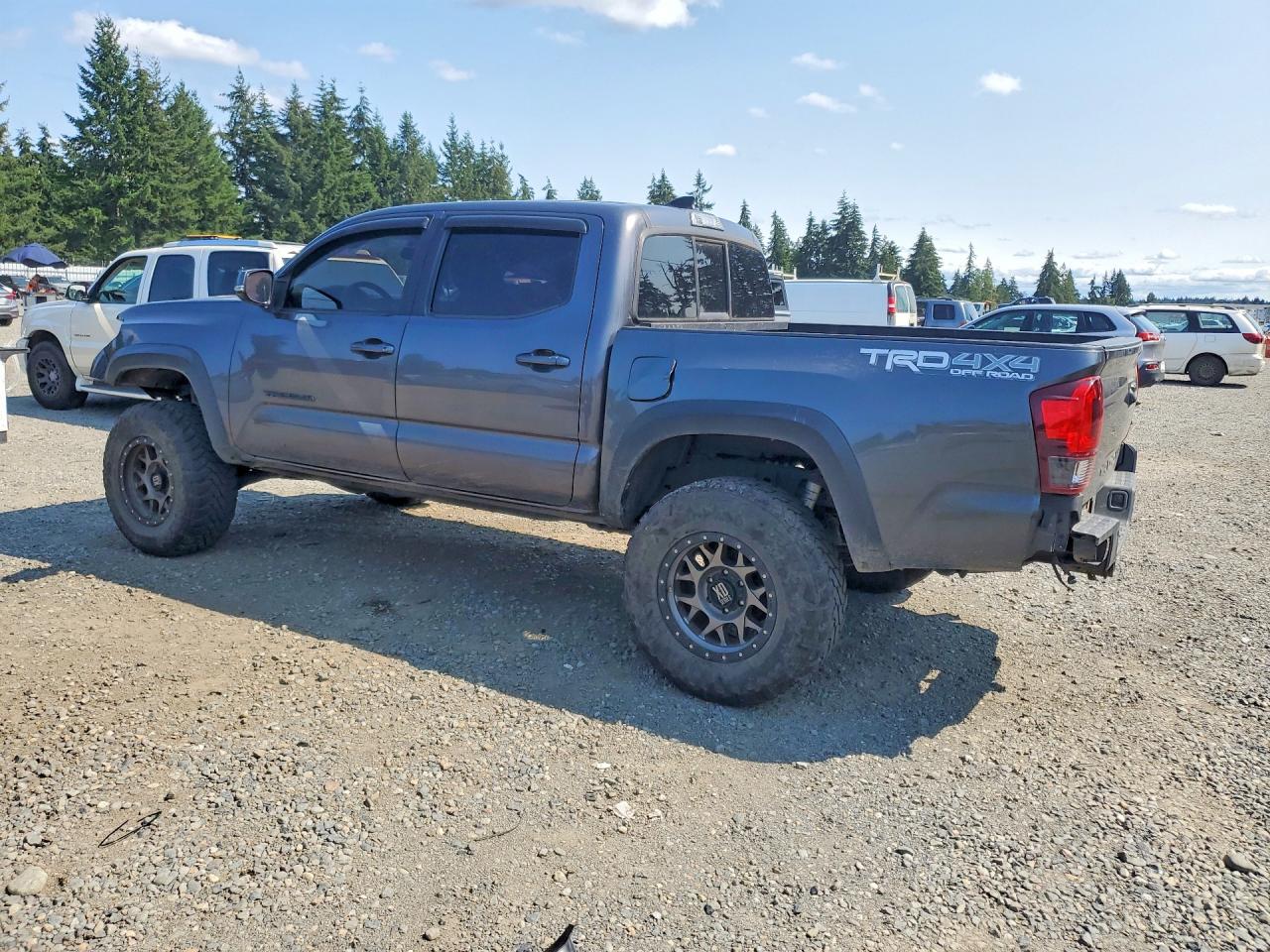 2016 TOYOTA TACOMA