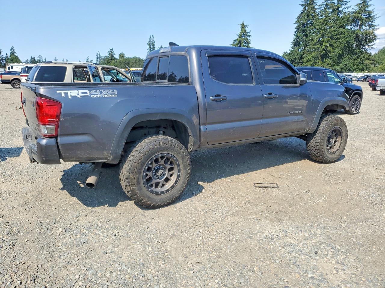 2016 TOYOTA TACOMA
