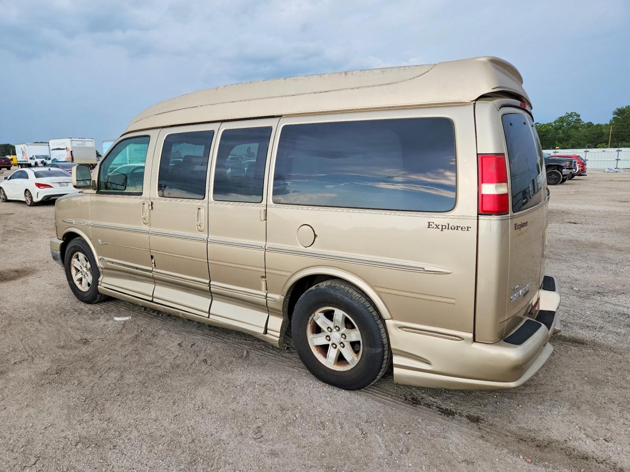 2010 GMC SAVANA