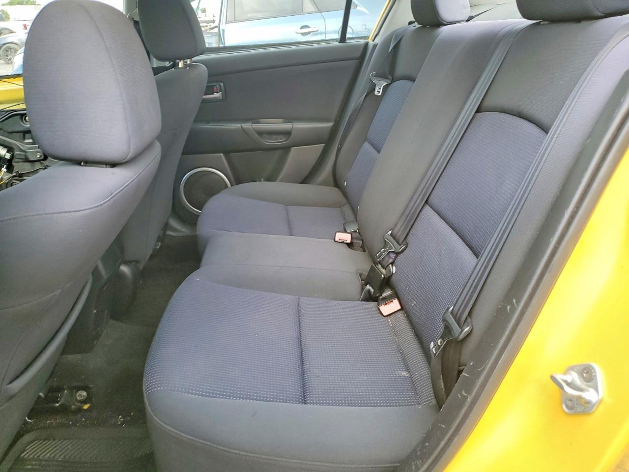 2004 MAZDA MAZDA3