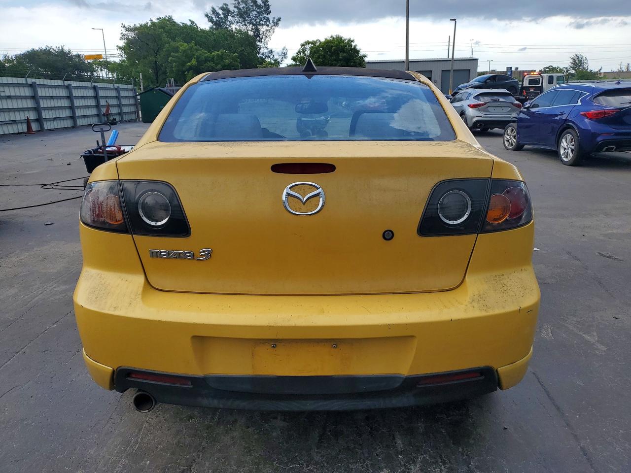 2004 MAZDA MAZDA3