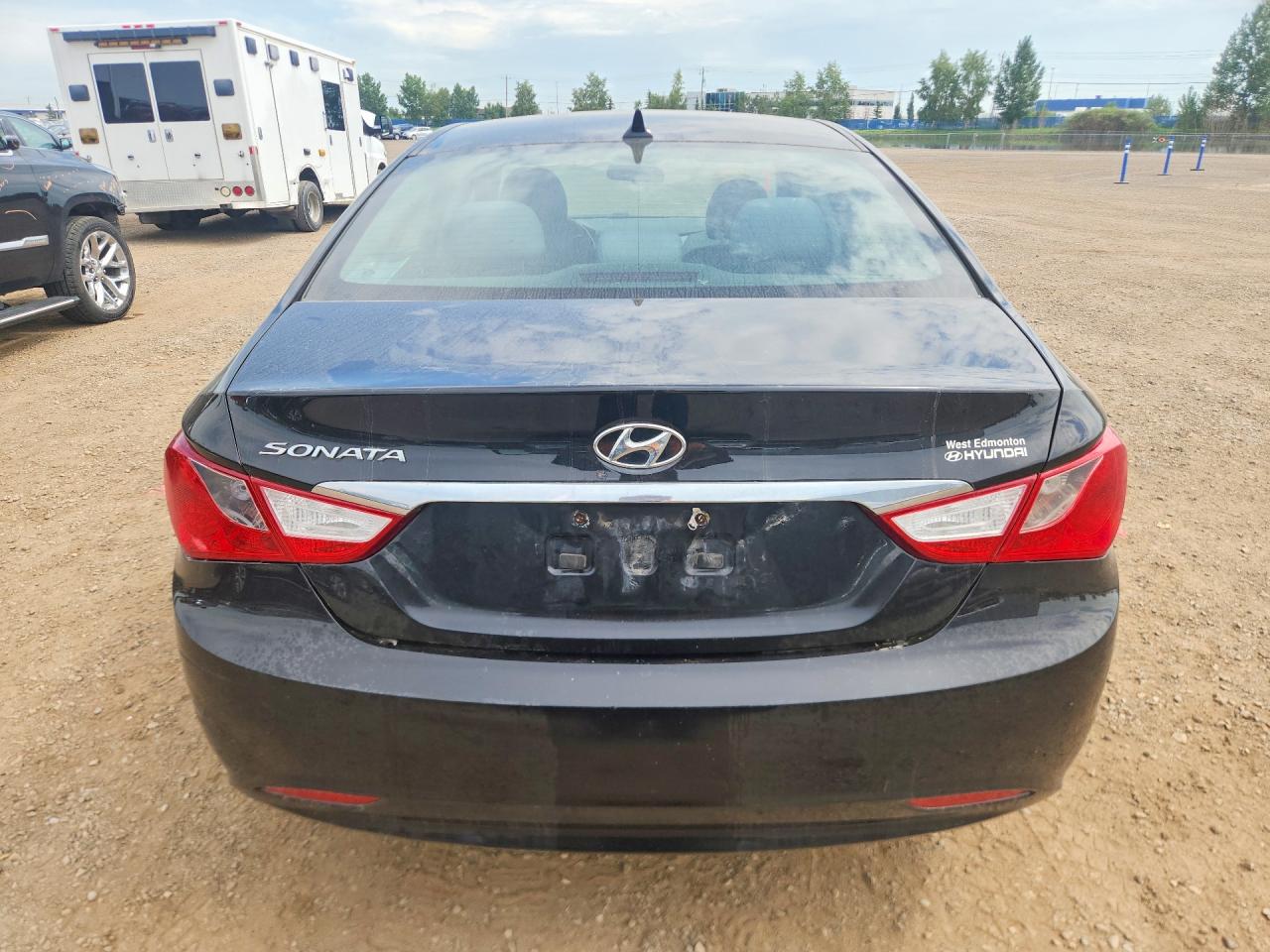 2011 HYUNDAI SONATA