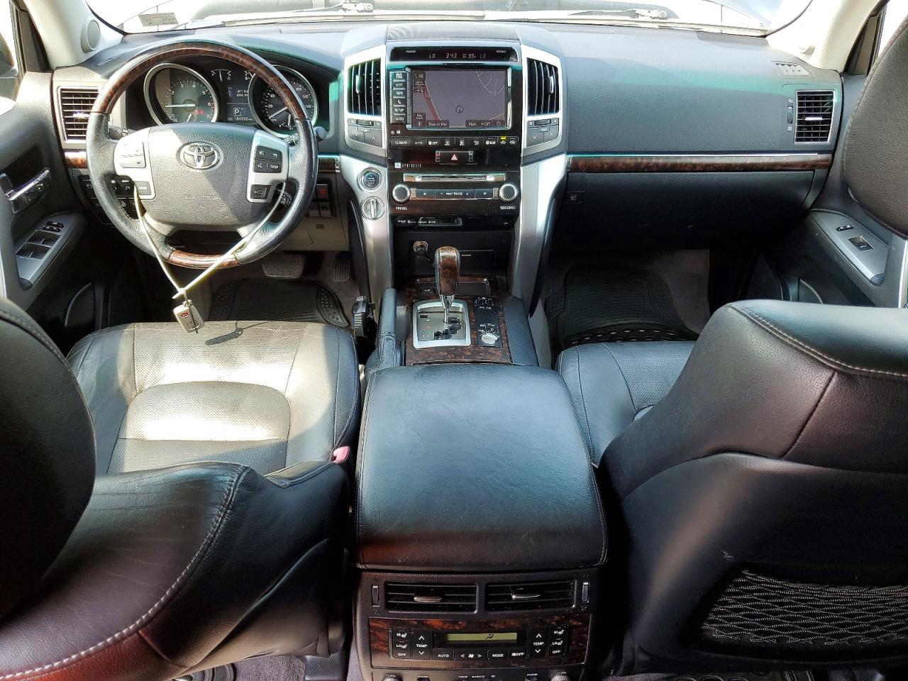 2013 TOYOTA LAND CRUIS