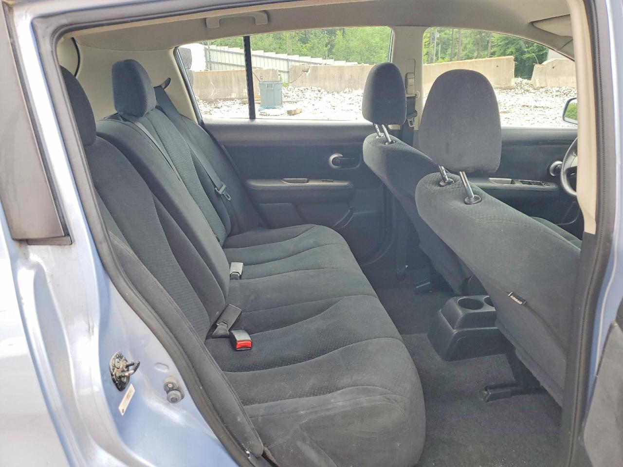 2012 NISSAN VERSA