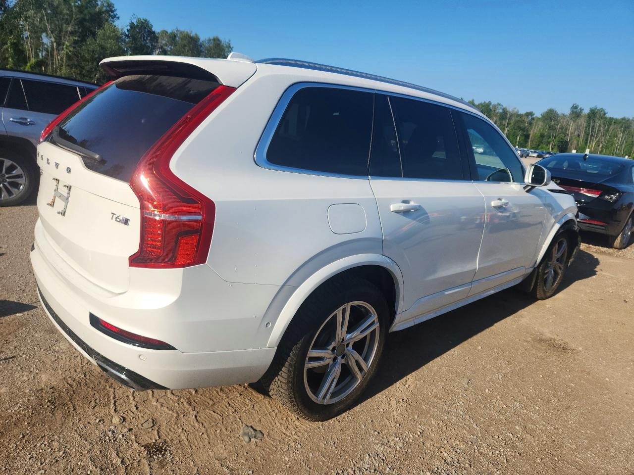 2019 VOLVO XC90