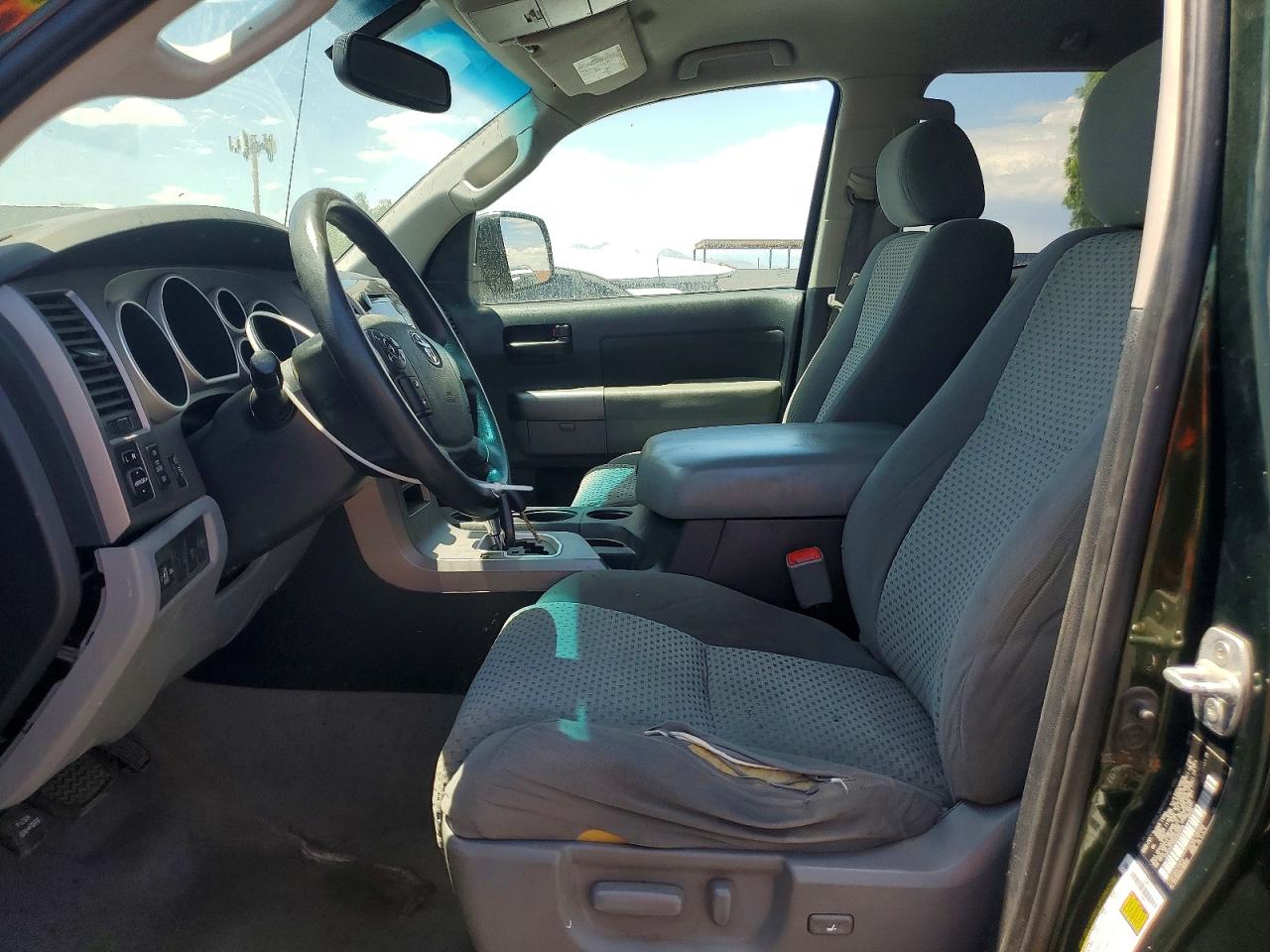 2011 TOYOTA TUNDRA