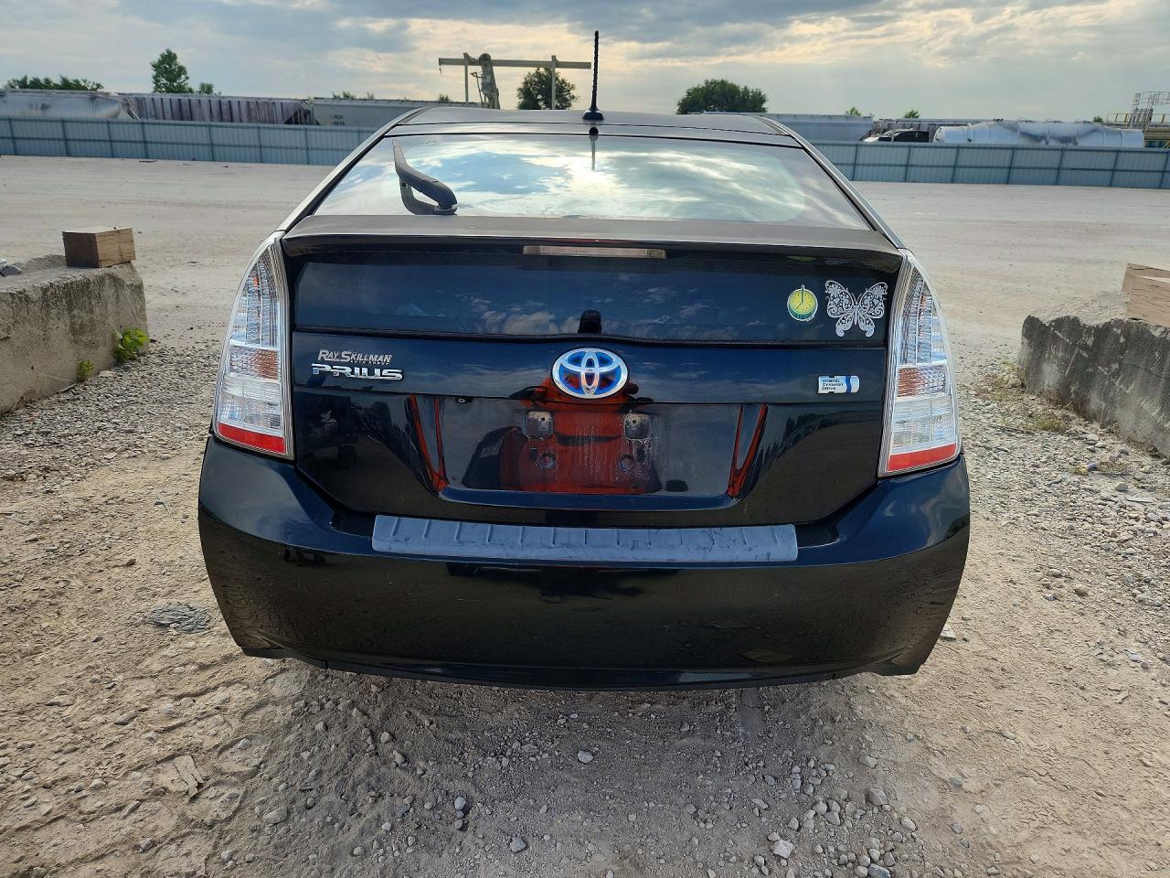 2011 TOYOTA PRIUS