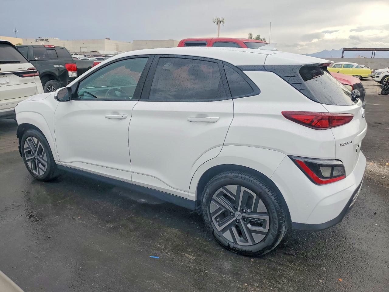 2023 HYUNDAI KONA