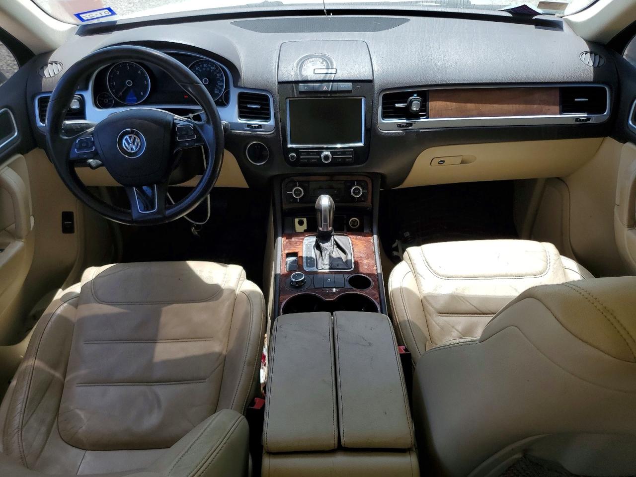 2012 VOLKSWAGEN TOUAREG