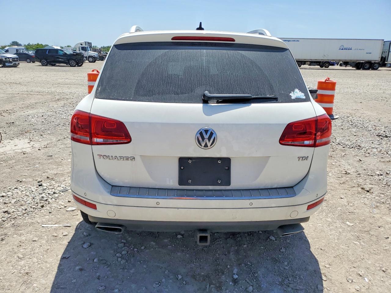 2012 VOLKSWAGEN TOUAREG
