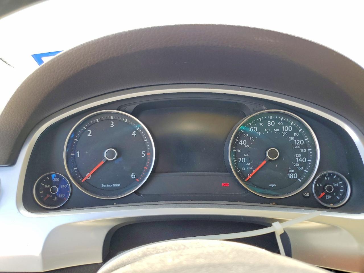2012 VOLKSWAGEN TOUAREG