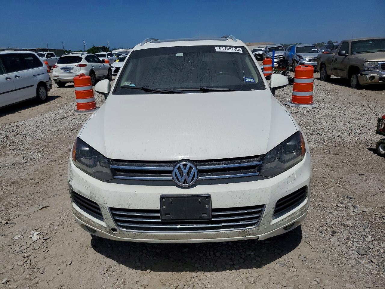 2012 VOLKSWAGEN TOUAREG