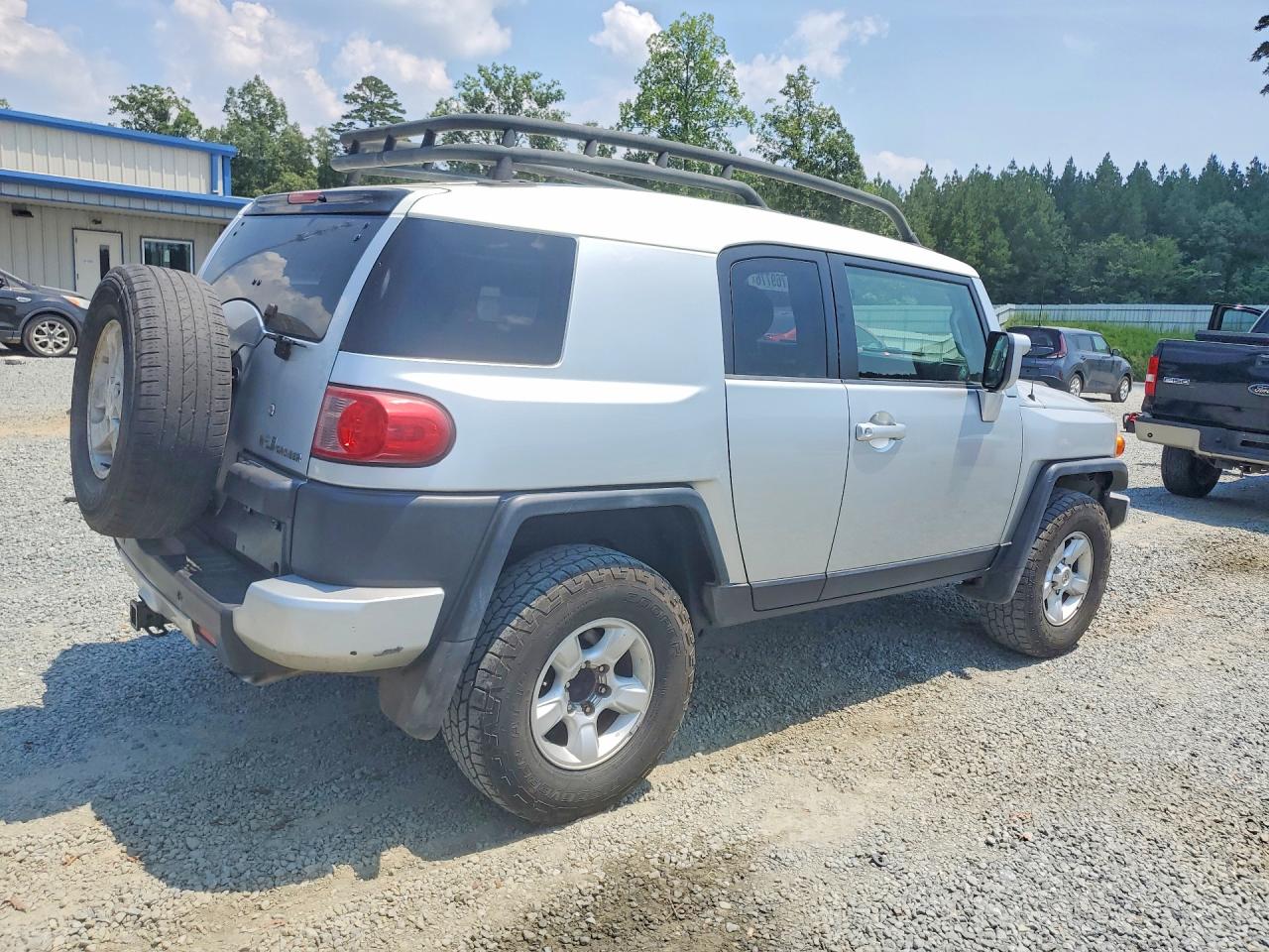 2007 TOYOTA FJ CRUISER