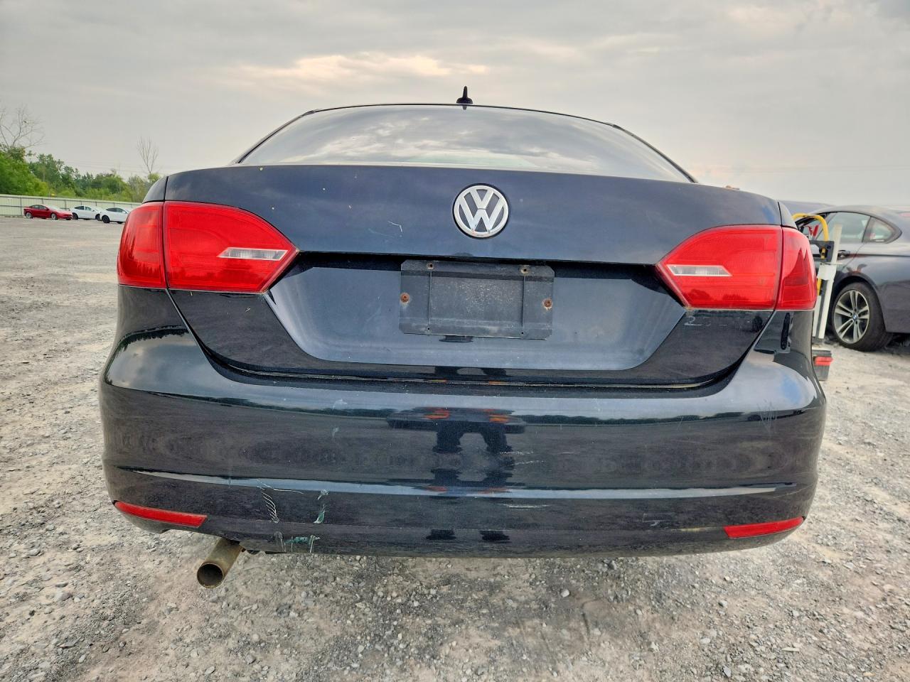 2011 VOLKSWAGEN JETTA