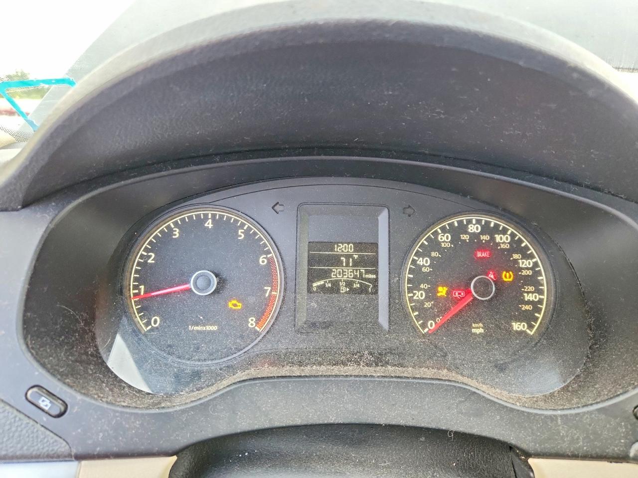 2011 VOLKSWAGEN JETTA