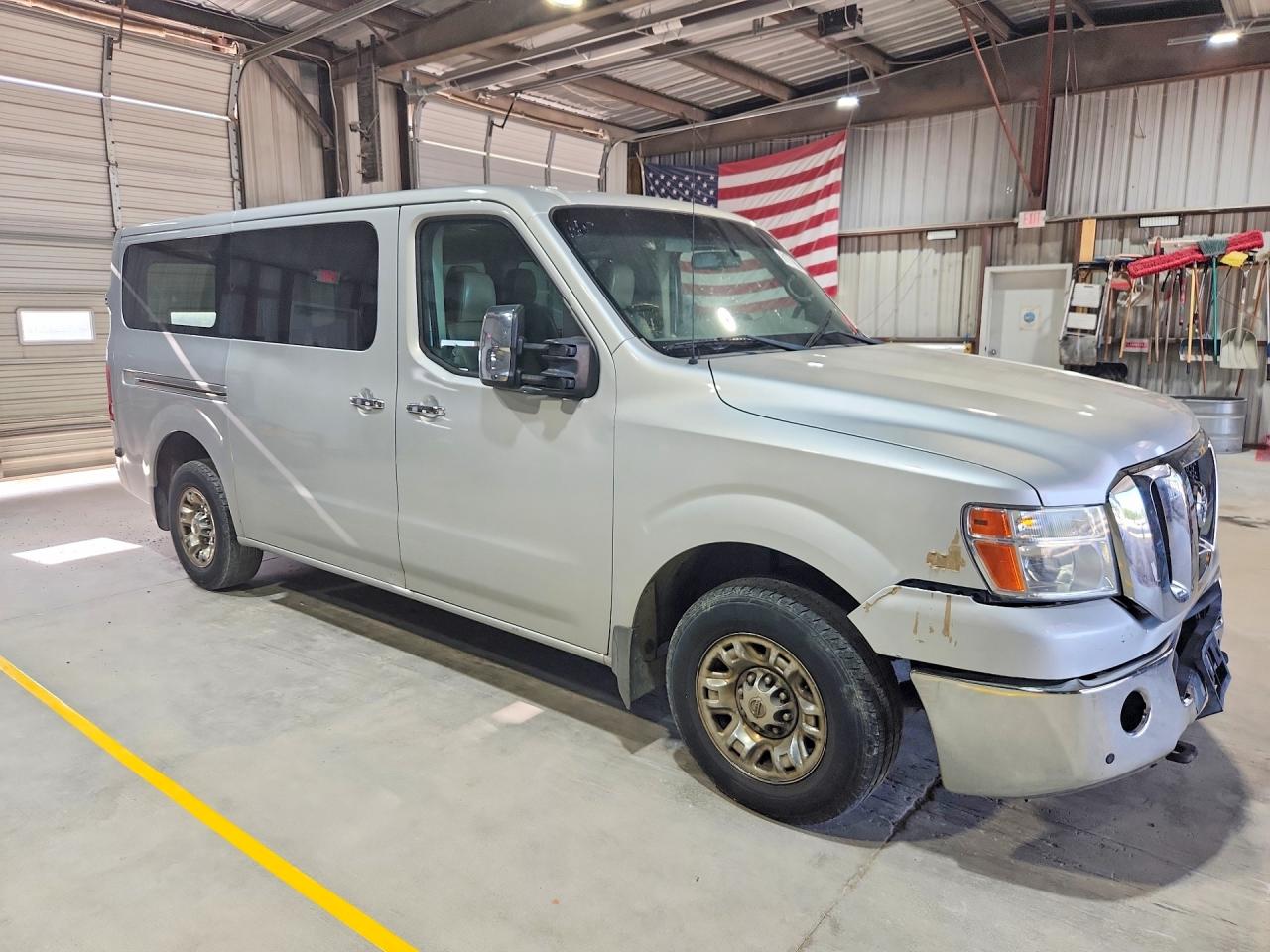 2016 NISSAN NV