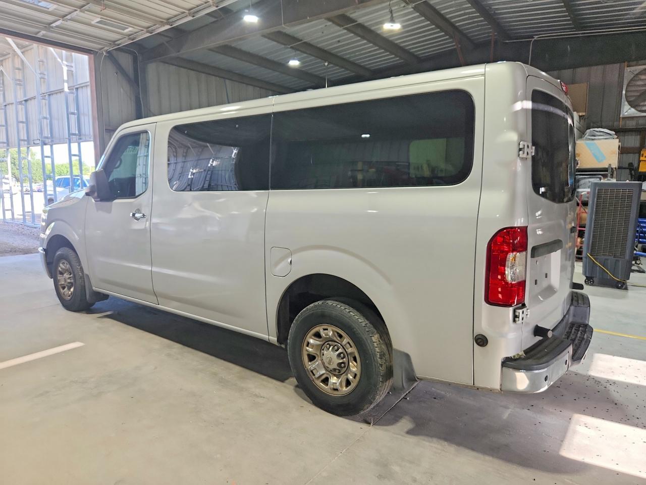 2016 NISSAN NV