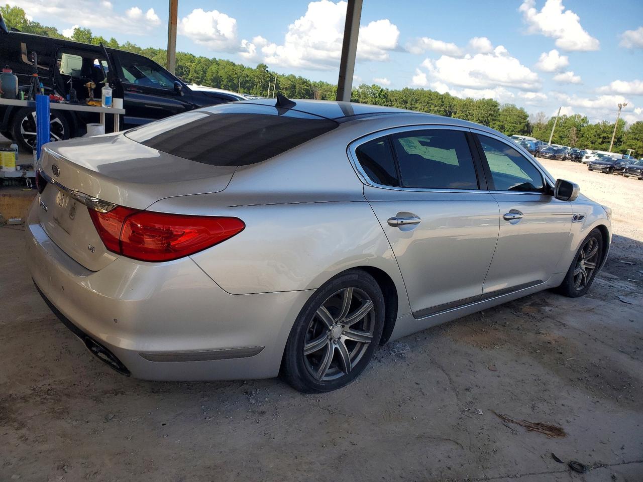2015 KIA K900