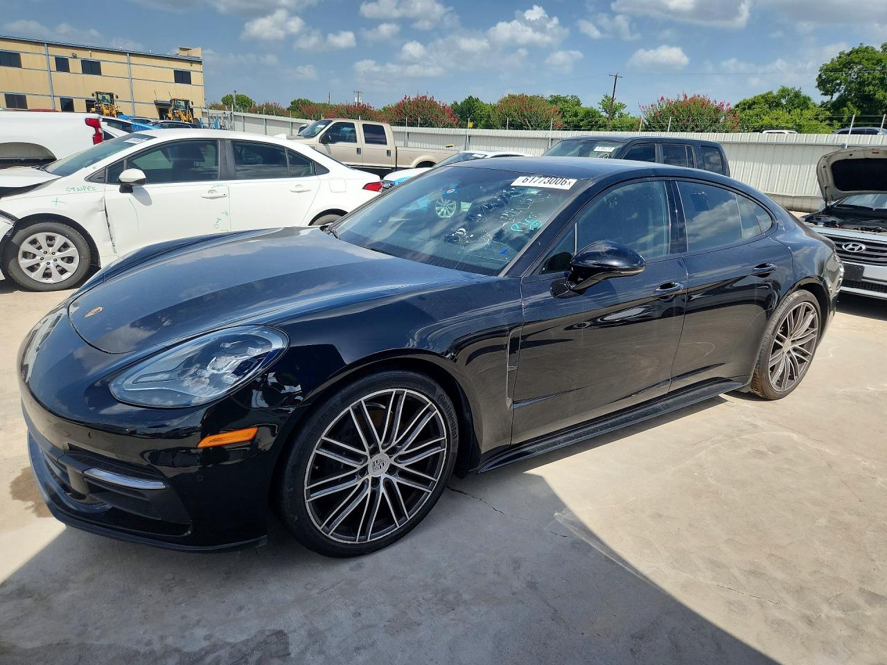 2018 PORSCHE PANAMERA