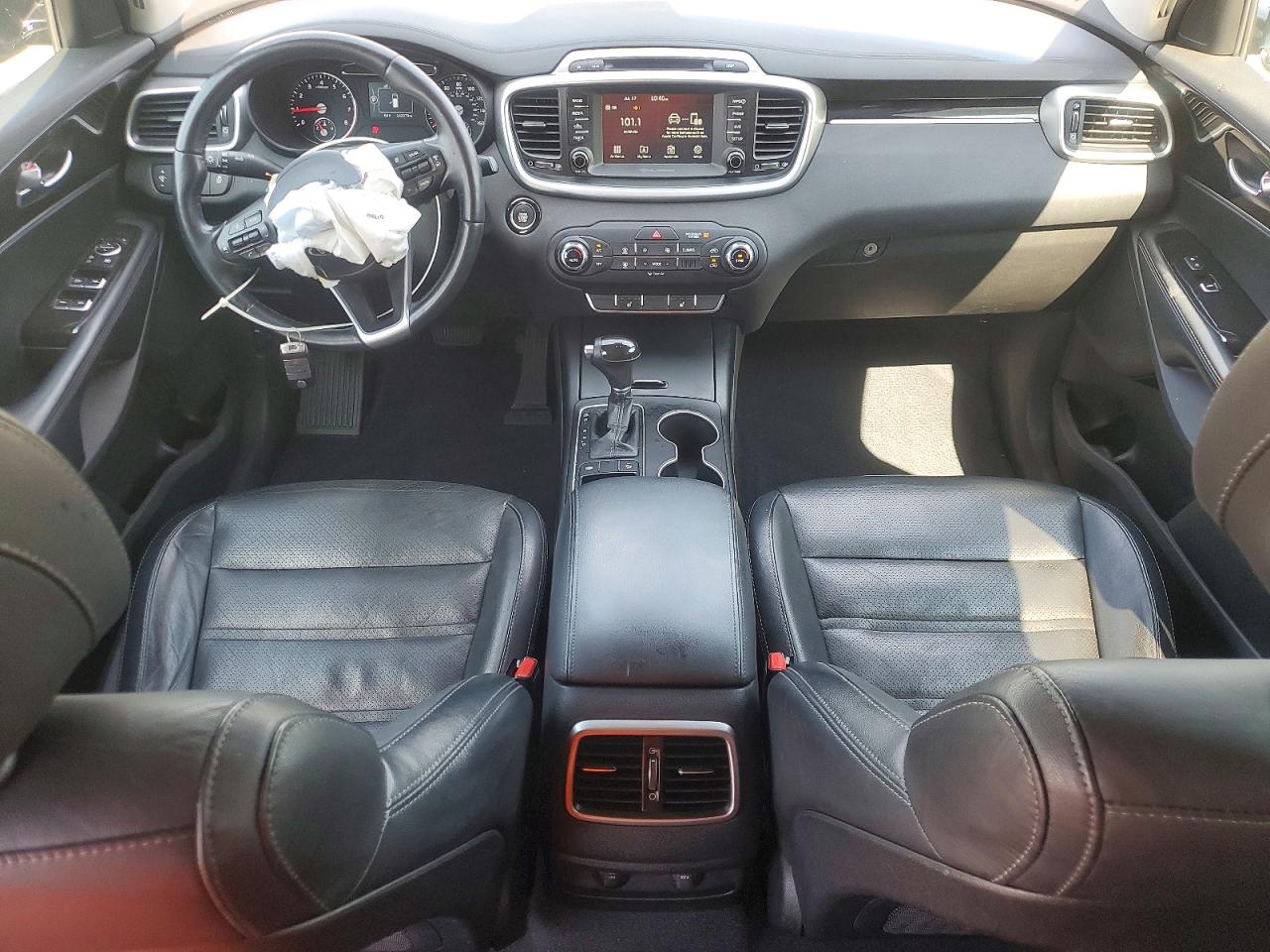 2017 KIA SORENTO